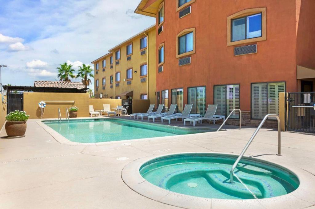 Best Western Plus Safford Exterior photo